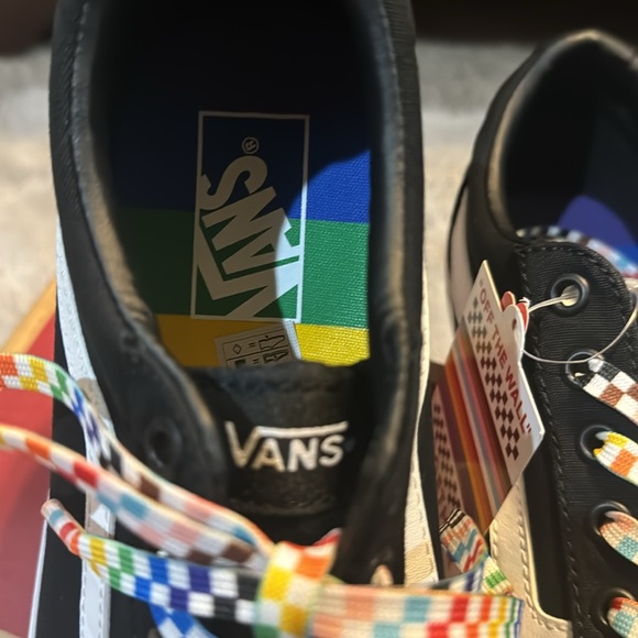 NWT Vans Pride Ward Shoes Women Size 9.5 - Picture 8 of 8